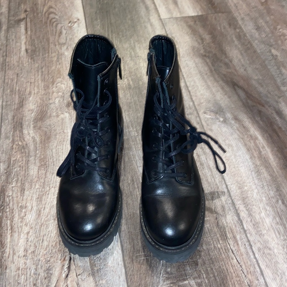 THURSDAY combat boots